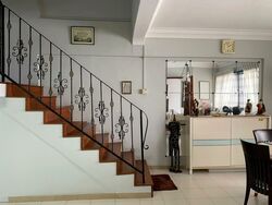 Blk 221 Bukit Batok East Avenue 3 (Bukit Batok), HDB Executive #495519511